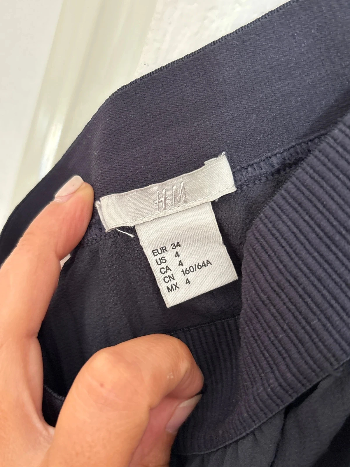 Navy blue pleated skirt H&M size XS – photo 3